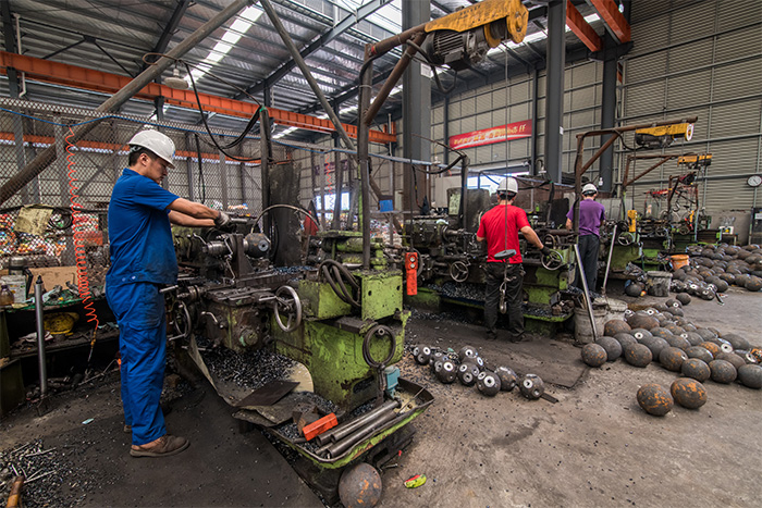 白山网架配件车间